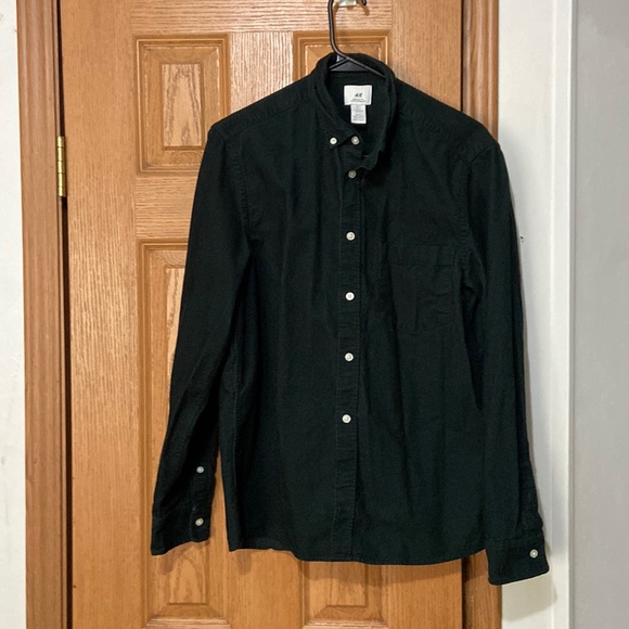 H&M button up - Picture 3 of 4